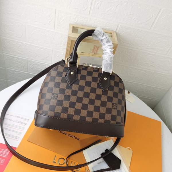 ルイヴィトンバッグ側面デザイン